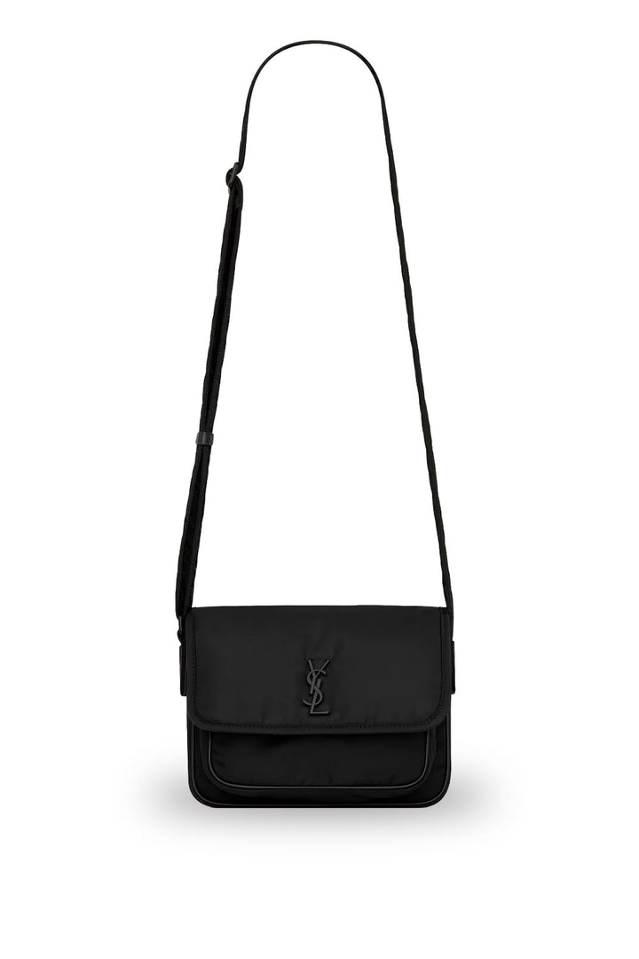 SAINT LAURENT MONOGRAMA METÁLICO