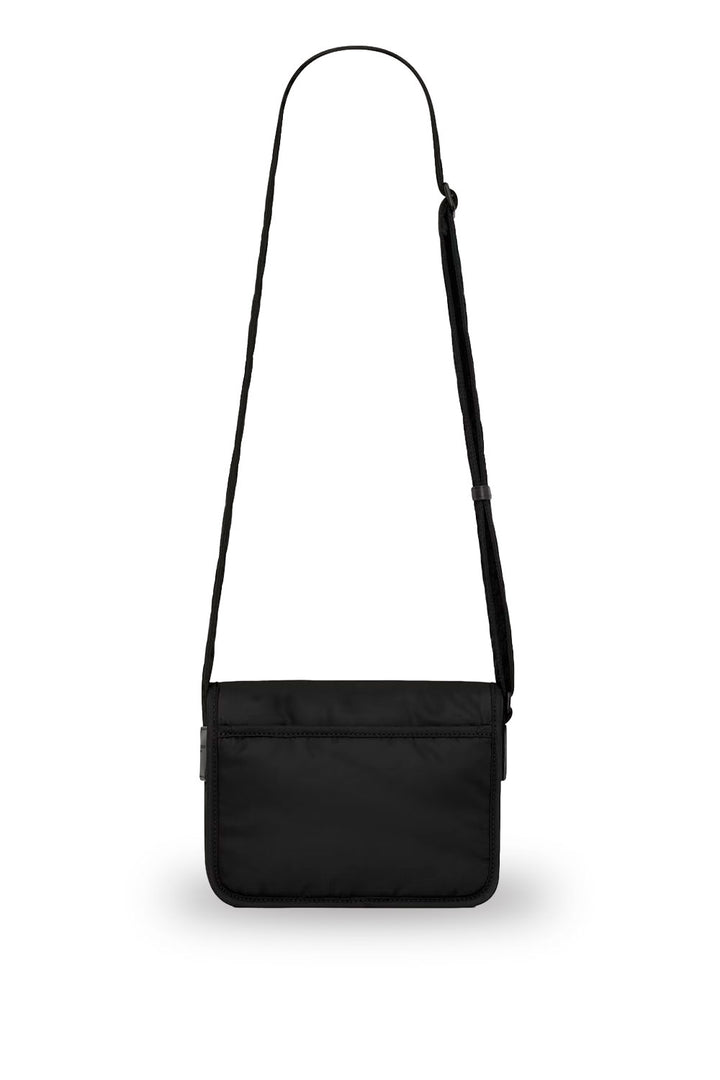 SAINT LAURENT MONOGRAMA METÁLICO