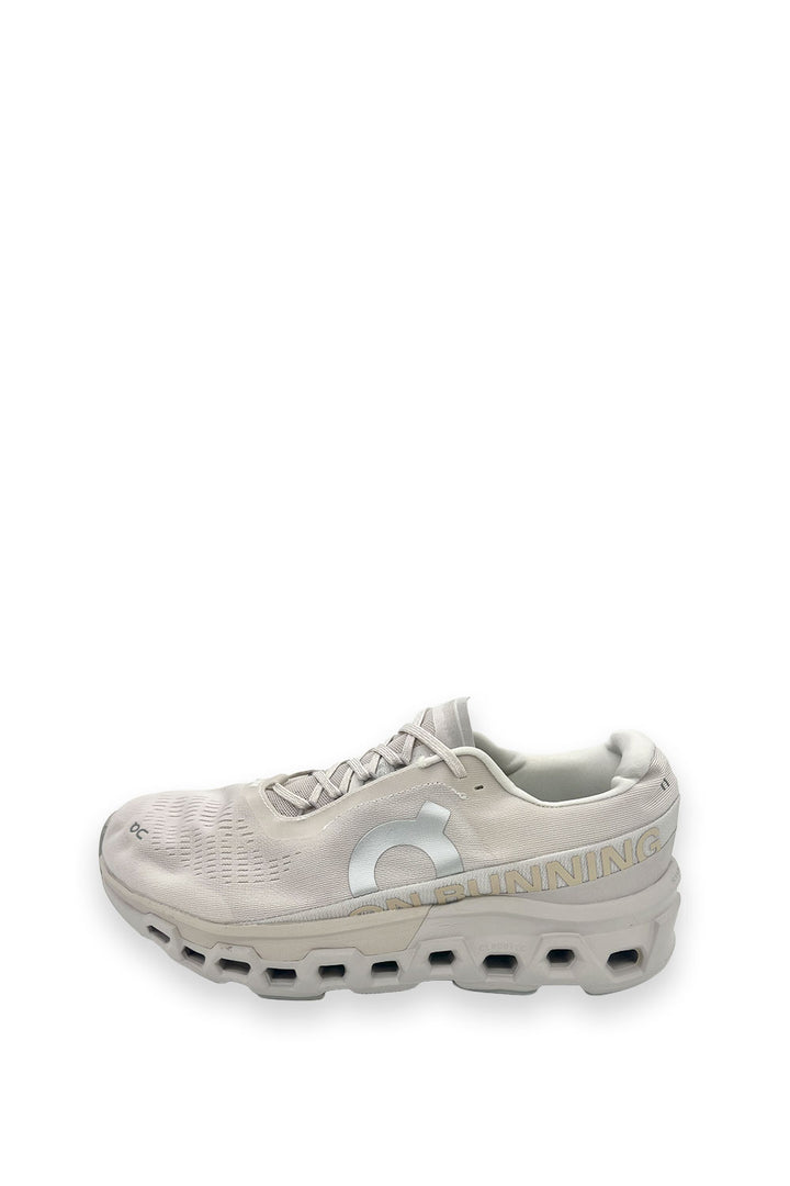 Tenis On Cloud RA-38