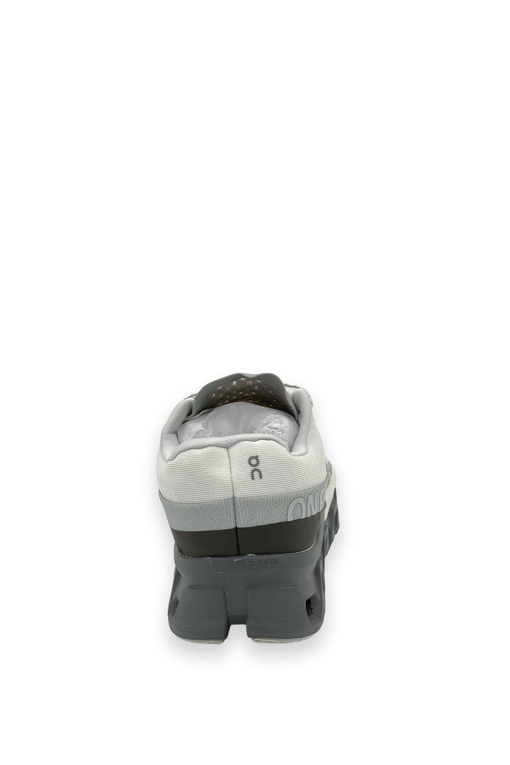 Tenis On Cloud RA-18