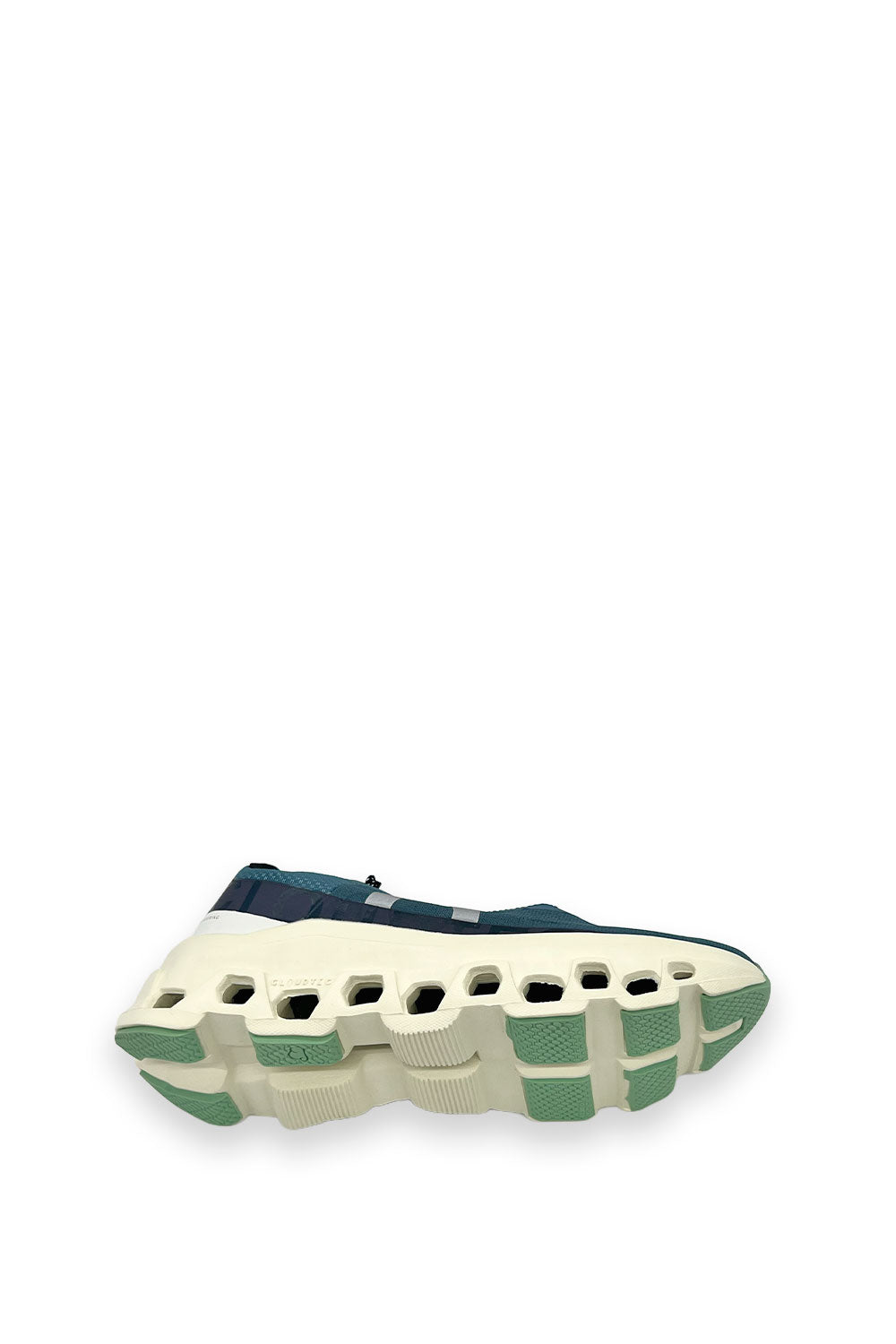 Tenis On Cloud RA-28