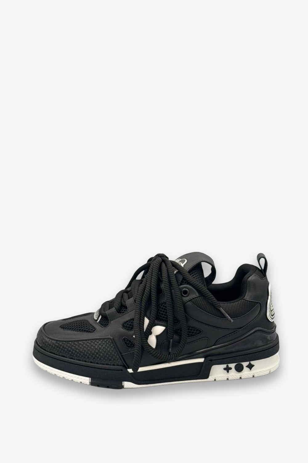 TENIS LV SKATE NEGRO TOTAL BLANCO