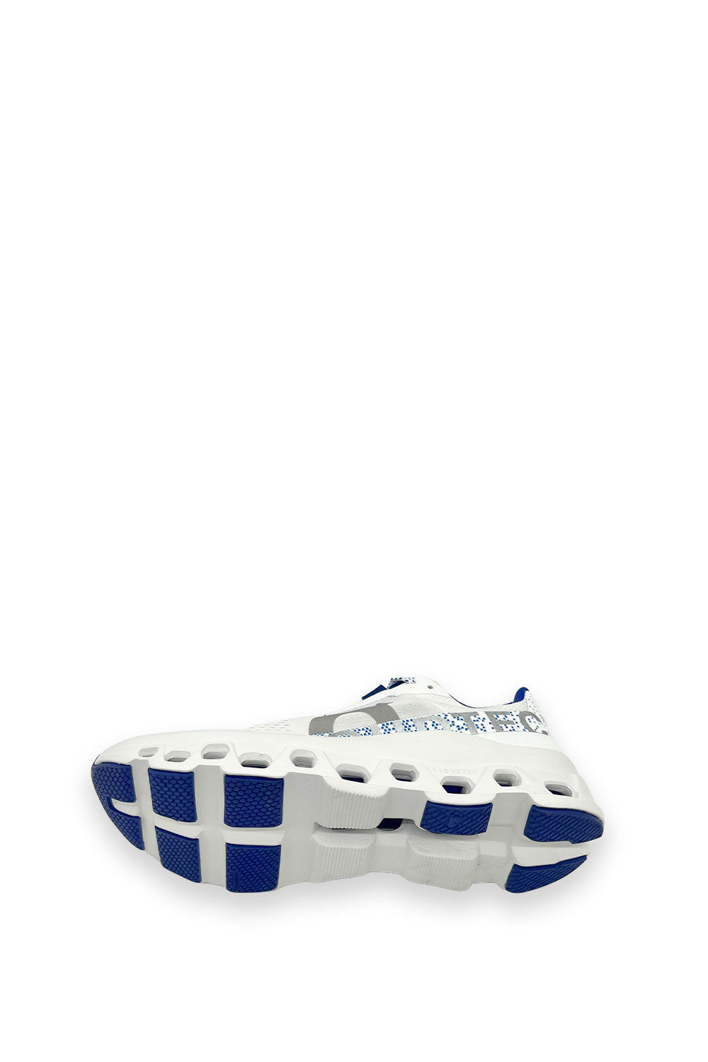 Tenis On Cloud RA-26