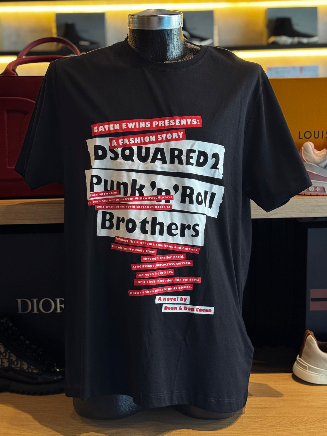PLAYERA DSQUARED2 NEGRO (L)