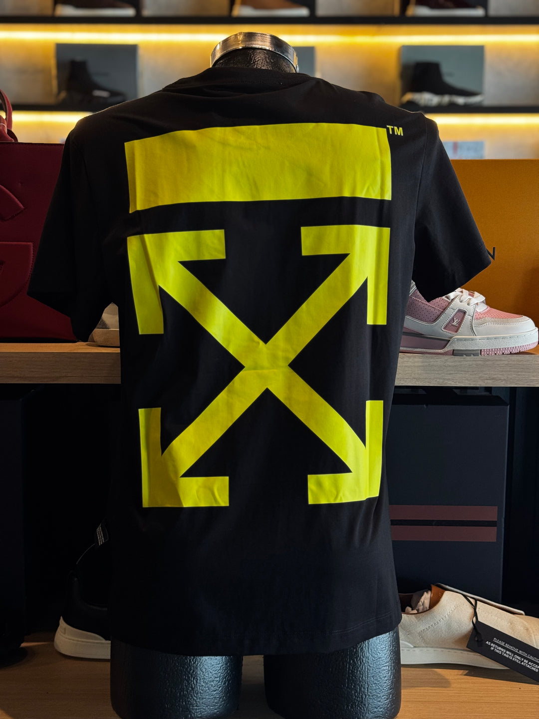 PLAYERA OFF-WHITE FLORAL (M)
