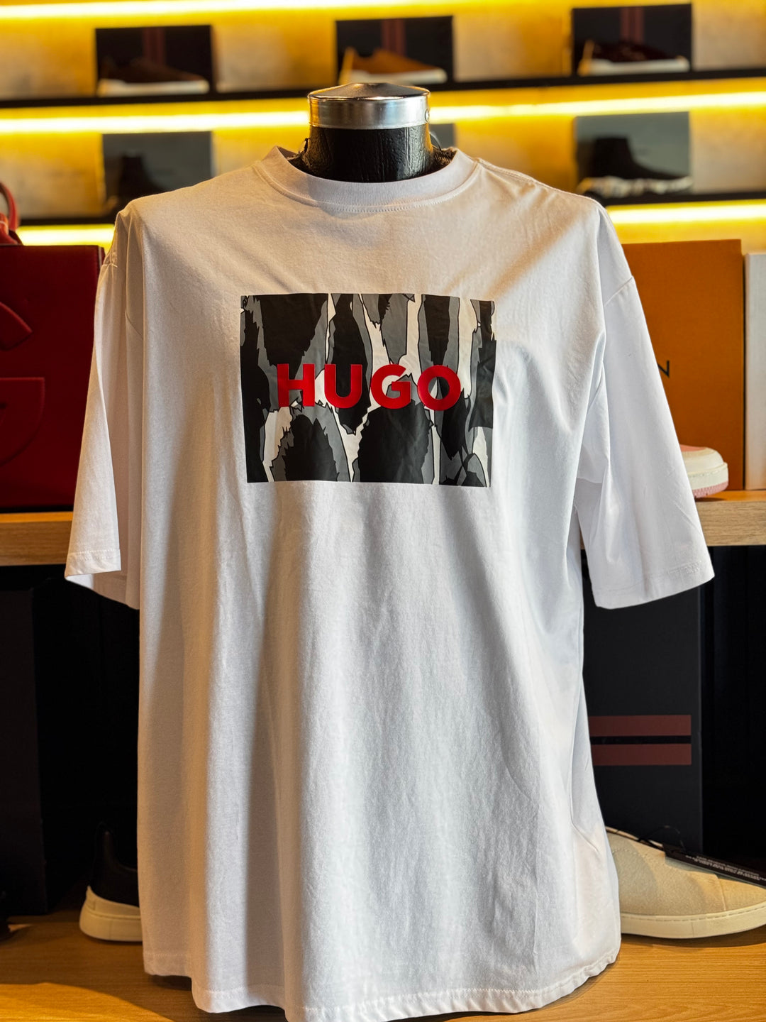 PLAYERA HUGO BOSS BLANCO (L)
