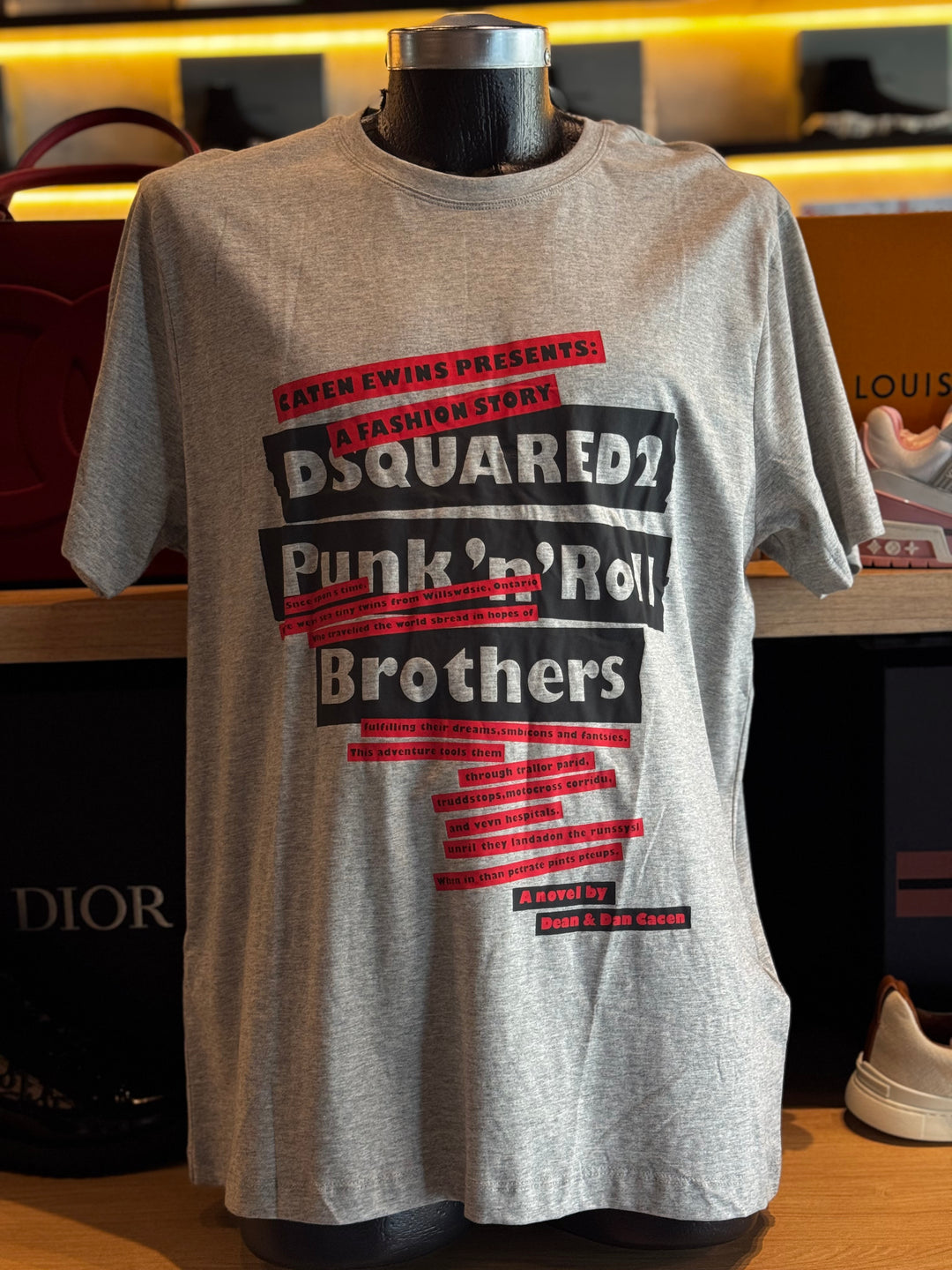 PLAYERA DSQUARED2 GRIS (M)