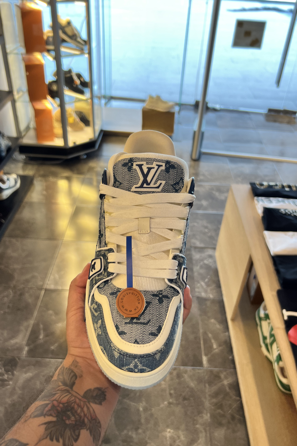 TENIS LV TRAINER AZUL MARINO TOTAL