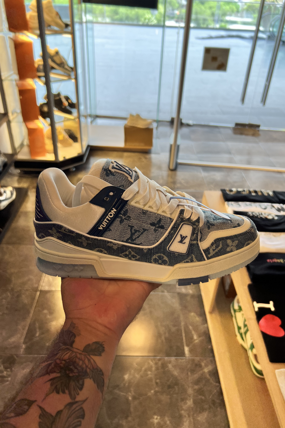 TENIS LV TRAINER AZUL MARINO TOTAL