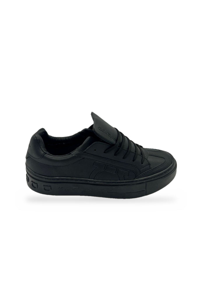 TENIS FERRAGAMO NEGRO TOTAL SUELA ROJA
