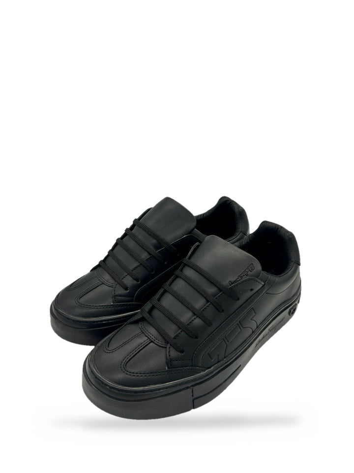 TENIS FERRAGAMO NEGRO TOTAL SUELA ROJA