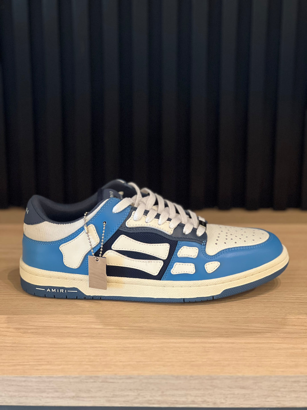 TENIS AMIRI TOP LOW BLANCO AZUL