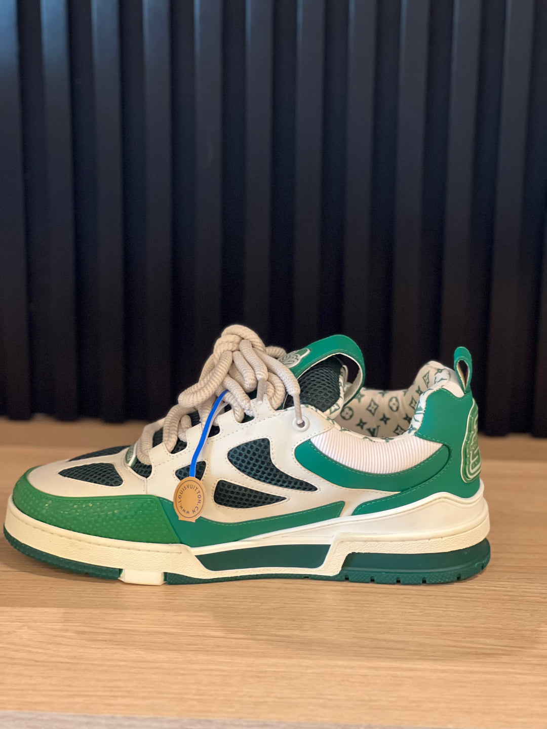 TENIS LV SKATE VERDE BLANCO