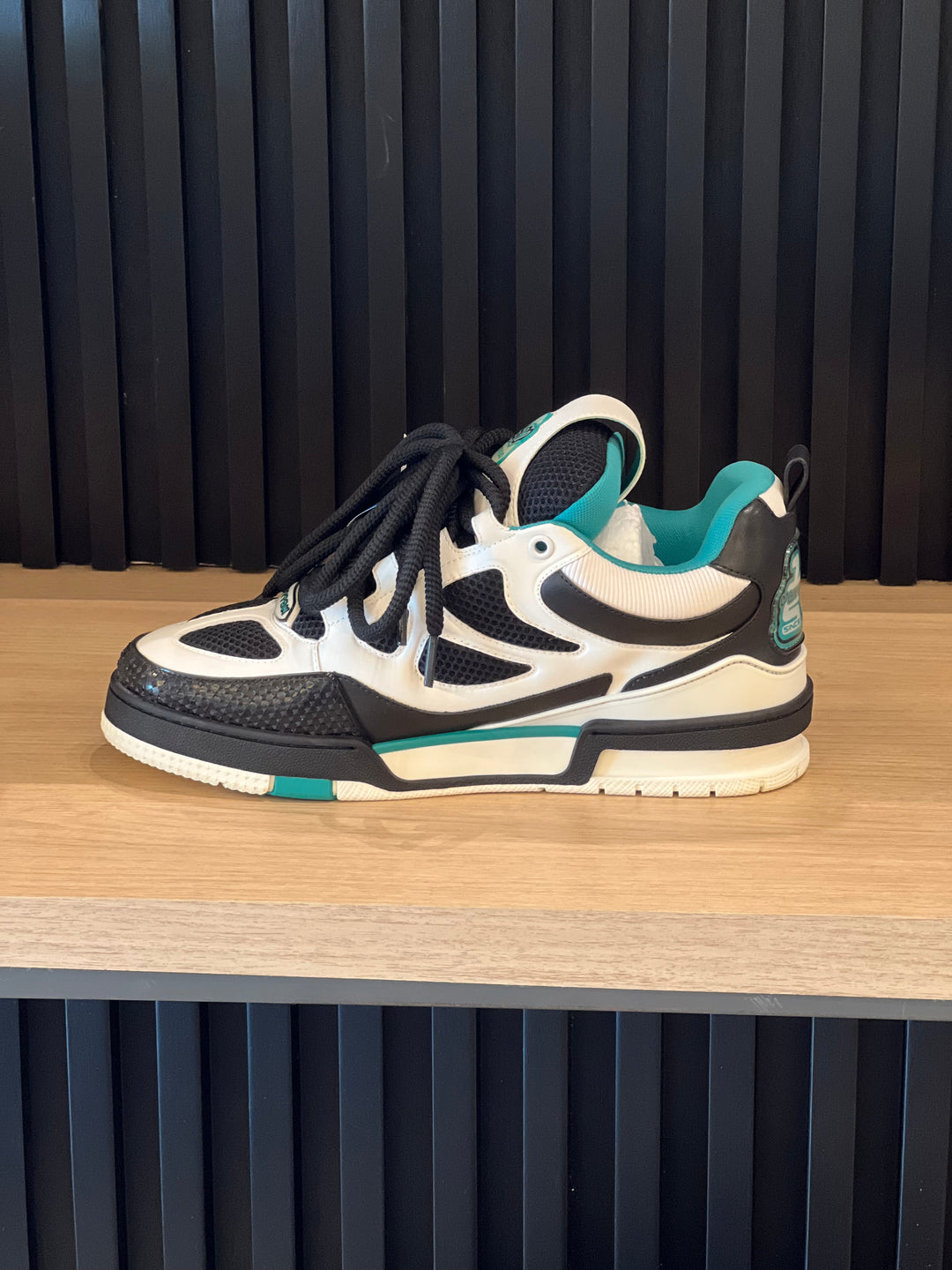 TENIS LV SKATE NEGRO VERDE