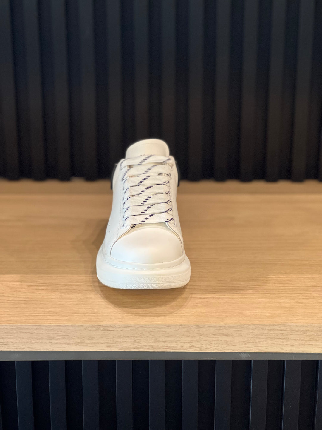 TENIS ALEXANDER MCQUEEN PLASTISOL BLANCO TOTAL