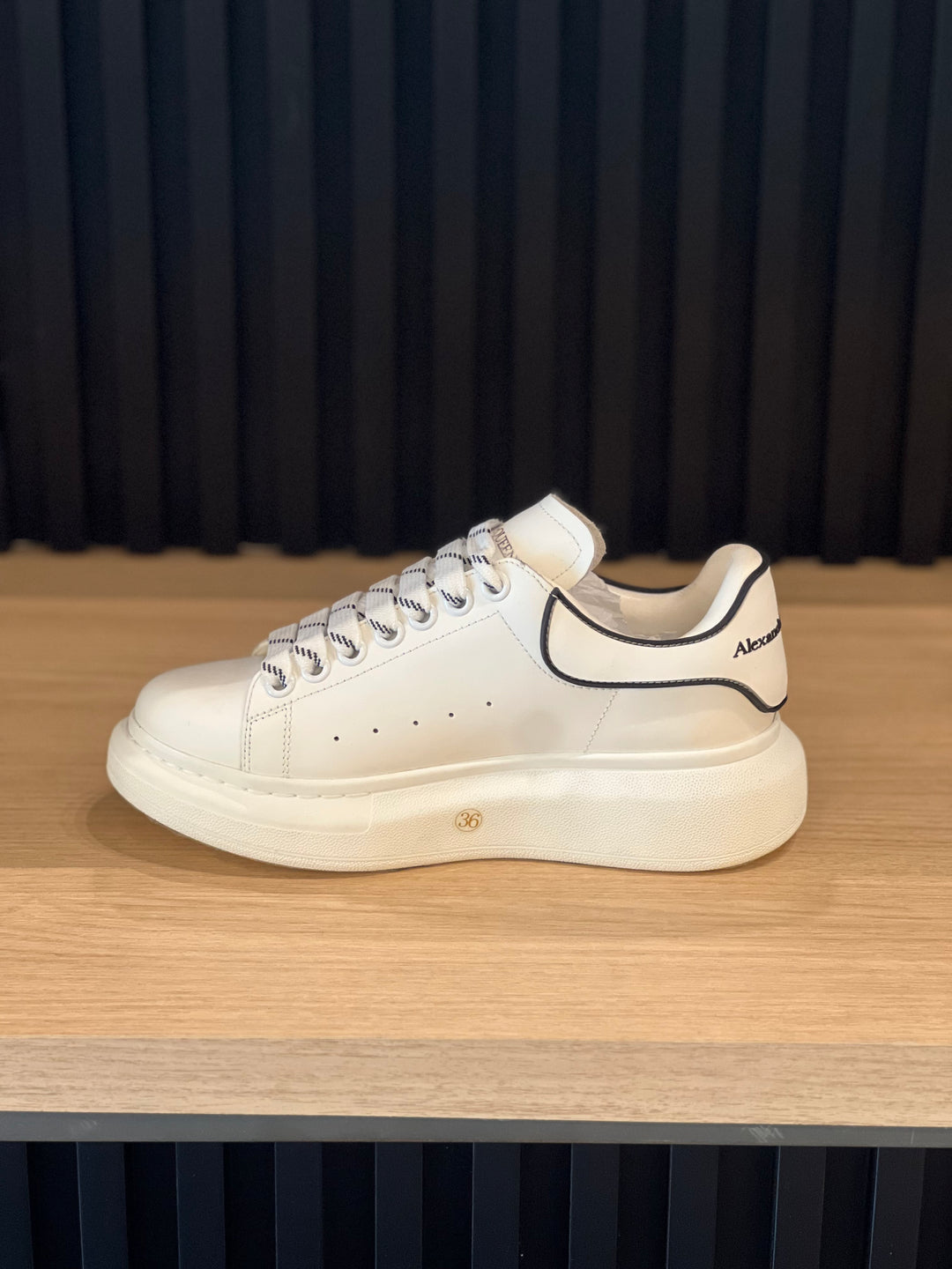 TENIS ALEXANDER MCQUEEN PLASTISOL BLANCO TOTAL