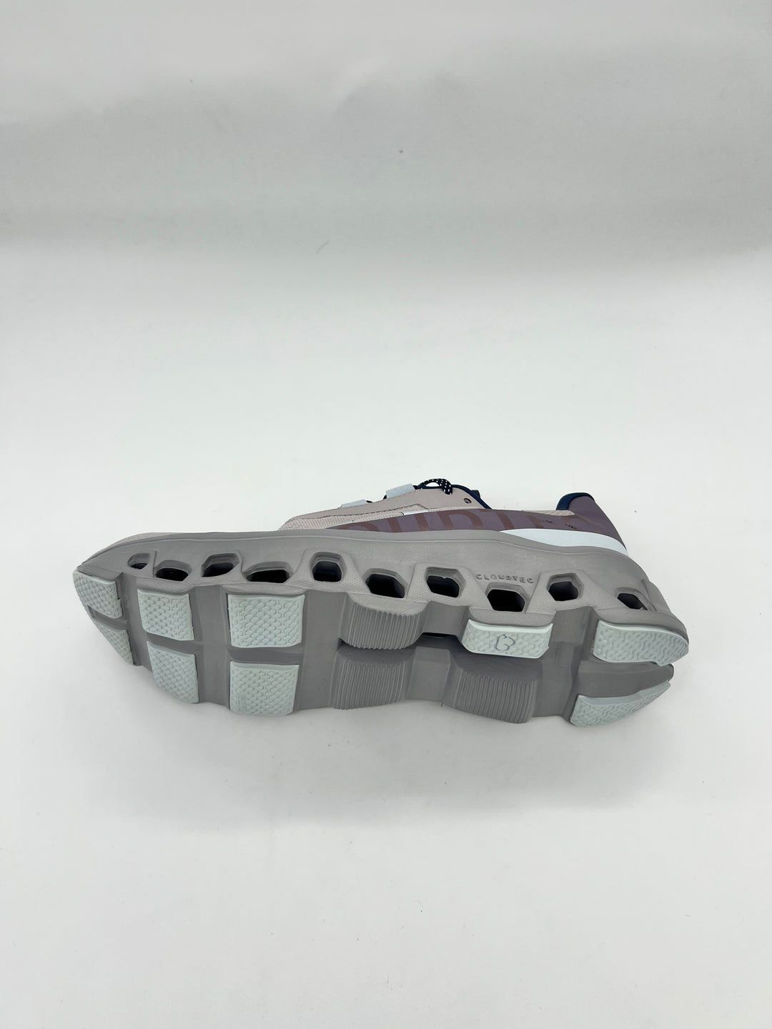 Tenis On Cloud RA-27
