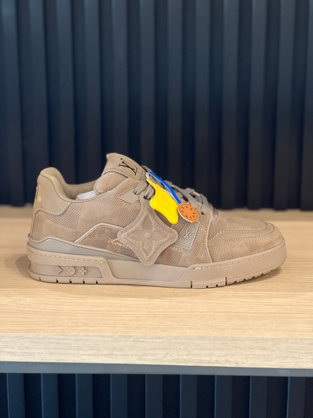 TENIS LV TAUPE BROWN