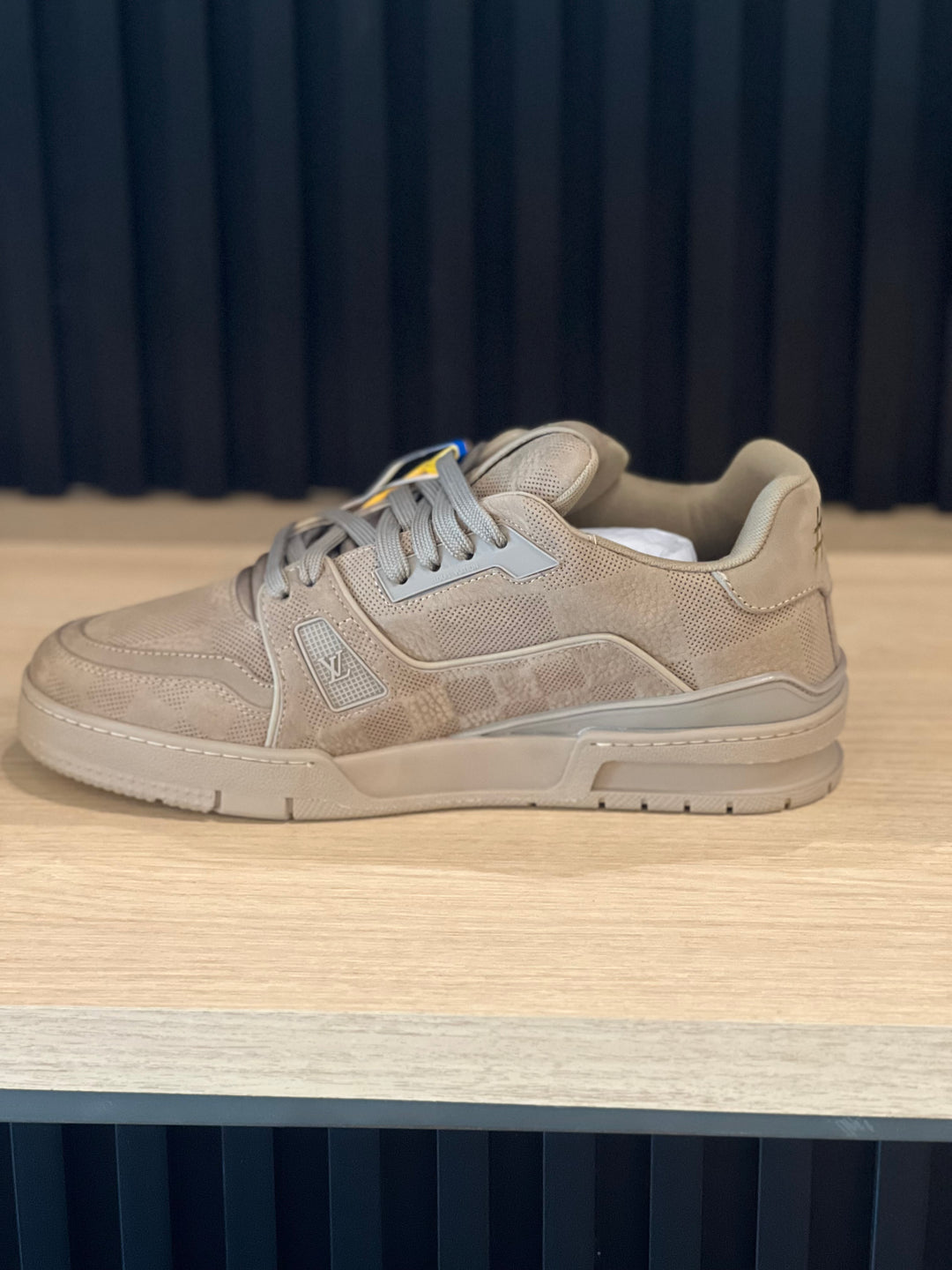 TENIS LV TAUPE BROWN