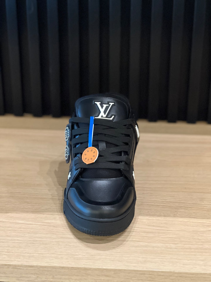 TENIS LV TRAINER NEGRO 1AIKRS