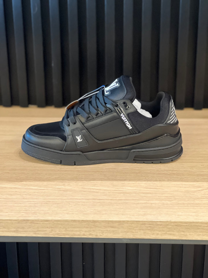 TENIS LV TRAINER NEGRO 1AIKRS