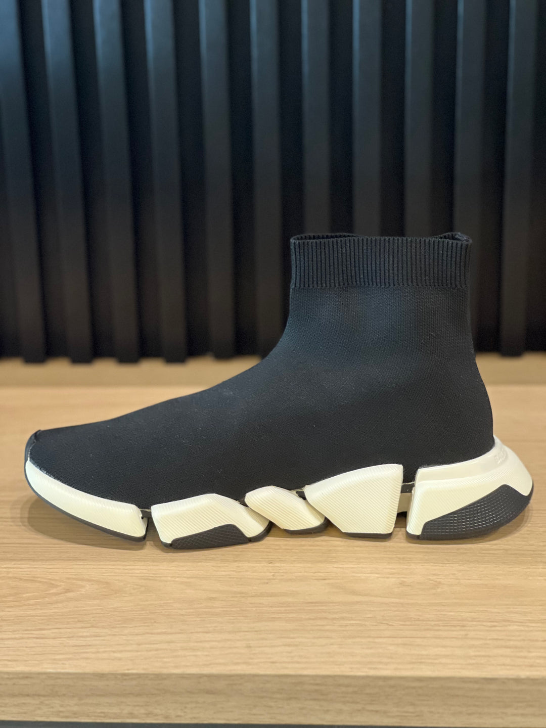 TENIS BALENCIAGA SPEED NEGRO BLANCO CLASICO