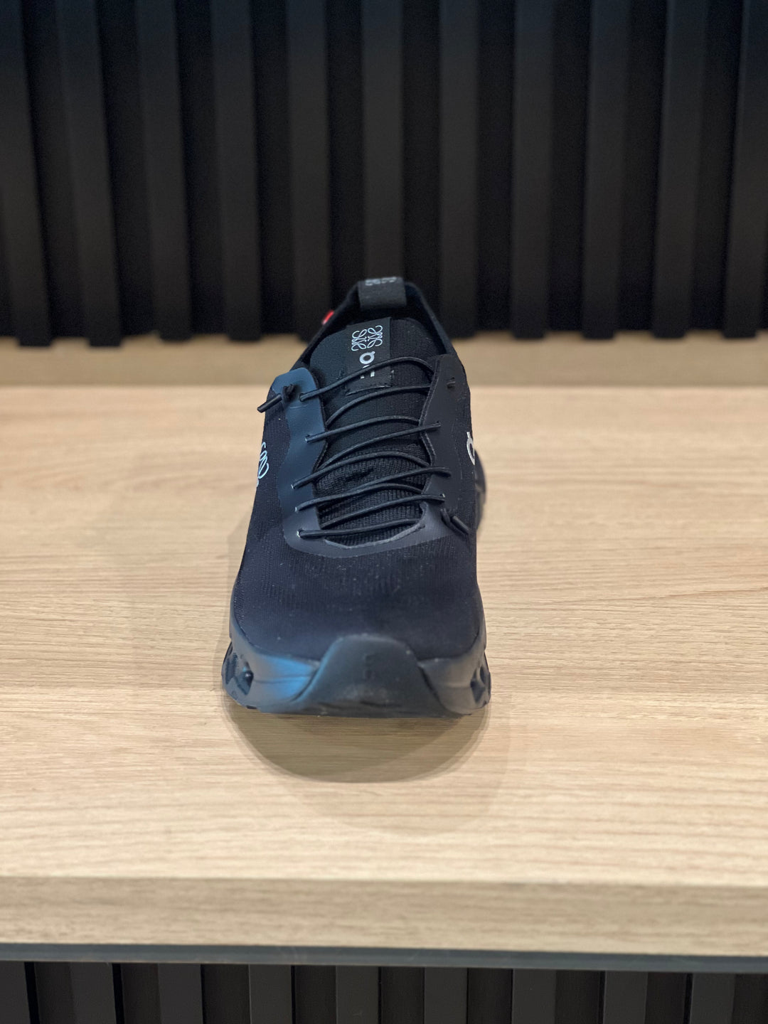 TENIS ON CLOUD LOEWE NEGRO
