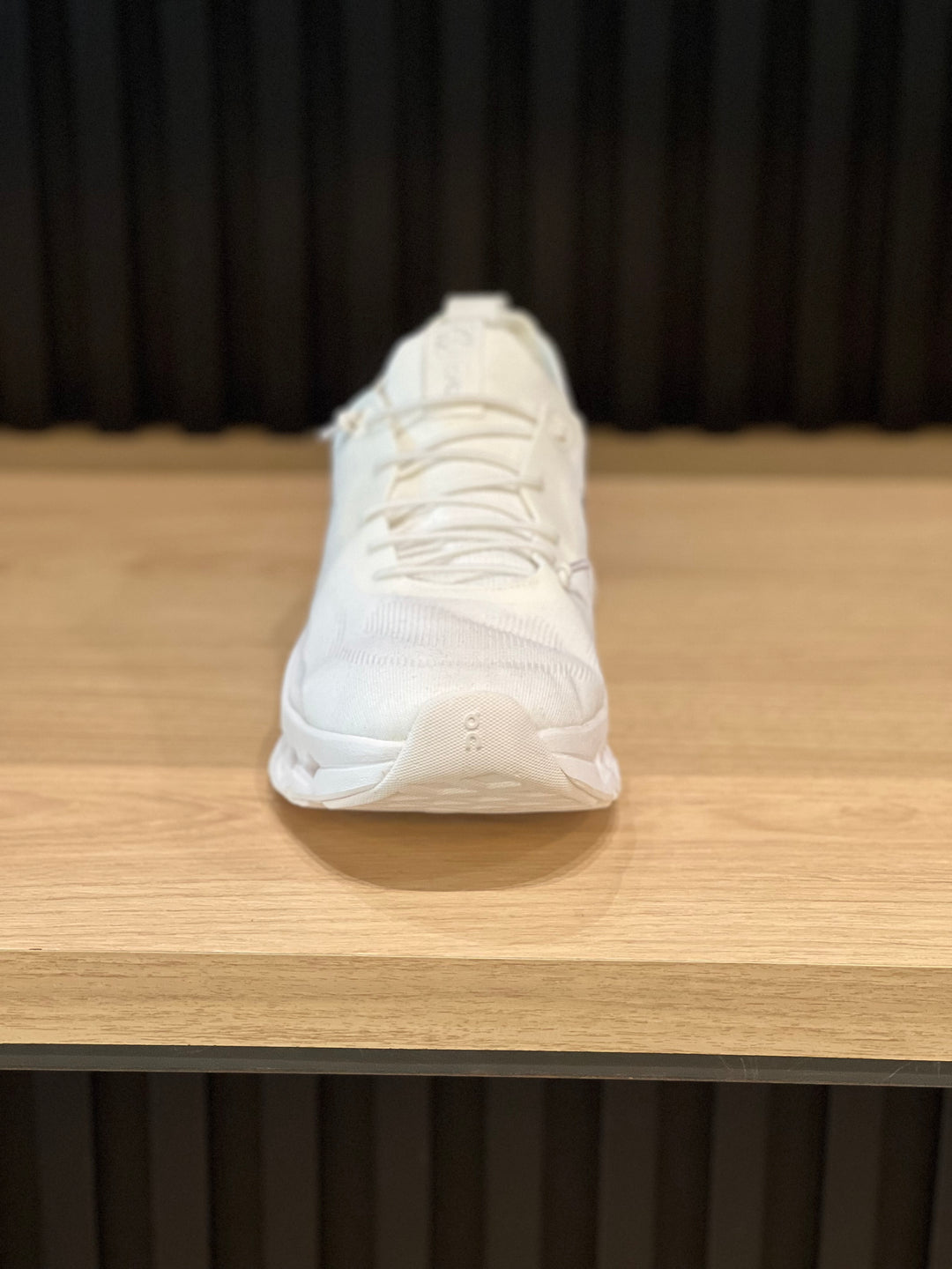 TENIS ON CLOUD LOEWE BLANCO