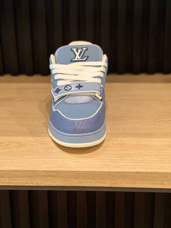 LV BROCHE AZUL CIELO