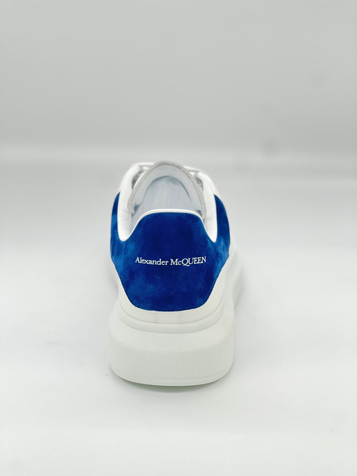 TENIS ALEXANDER MCQUEEN BLANCO AZUL (GAMUZA)
