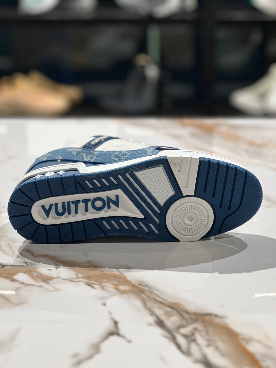 TENIS LV TRAINER MEZCLILLA