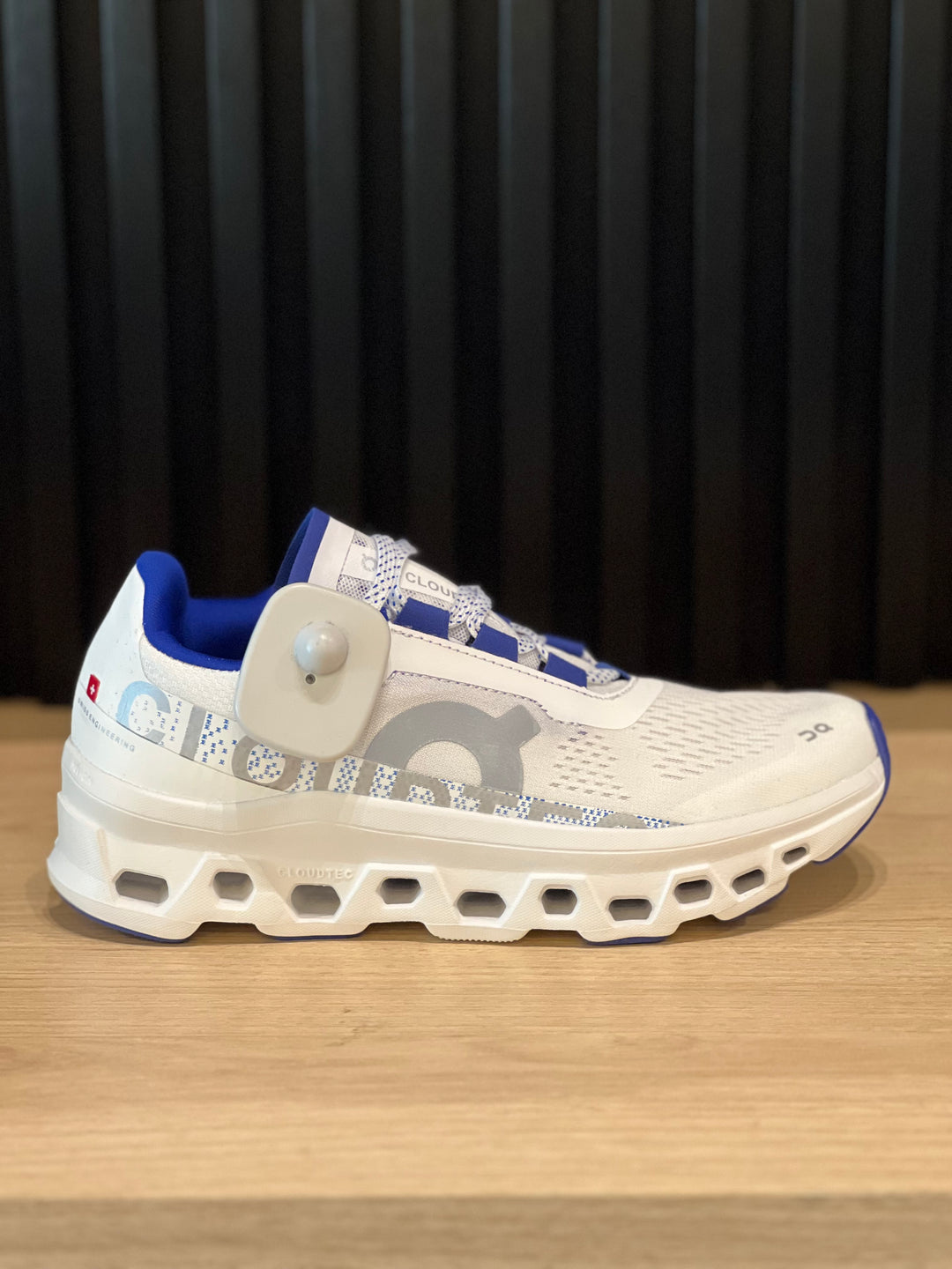 Tenis On Cloud RA-26