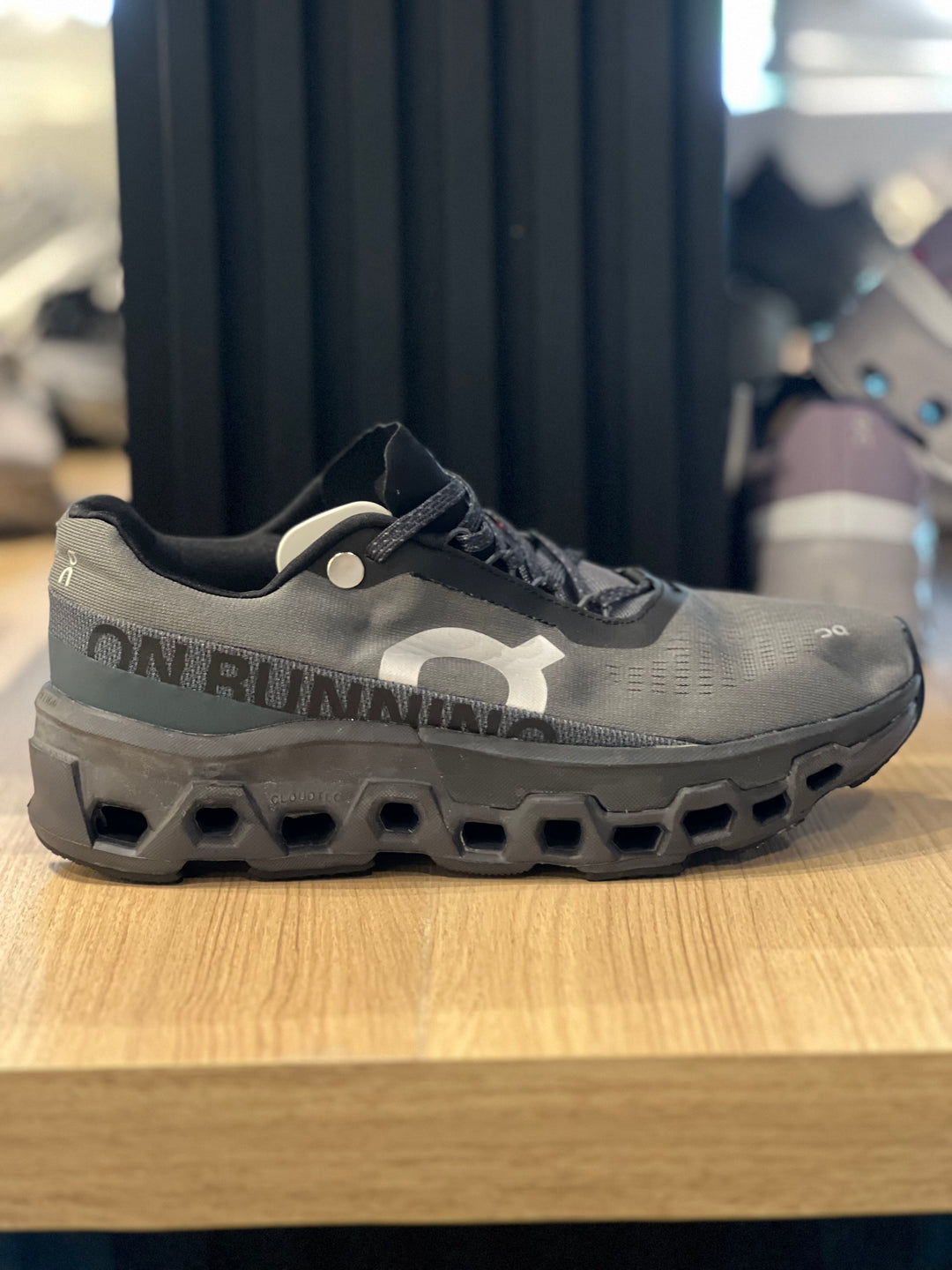 Tenis On Cloud RA-36