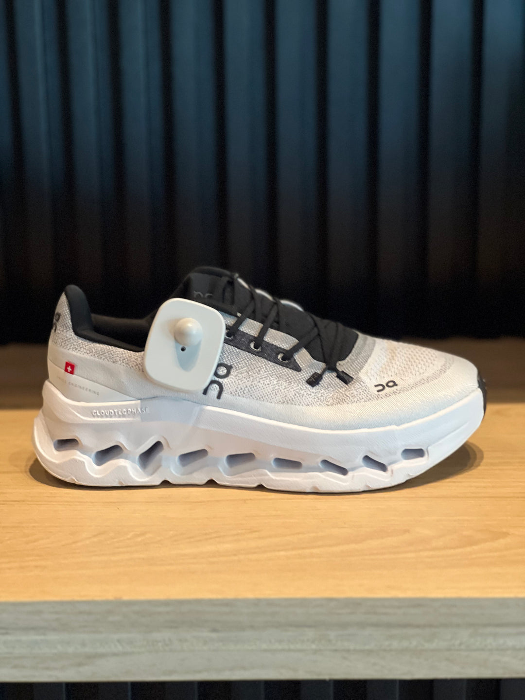 Tenis On Cloud RA-13