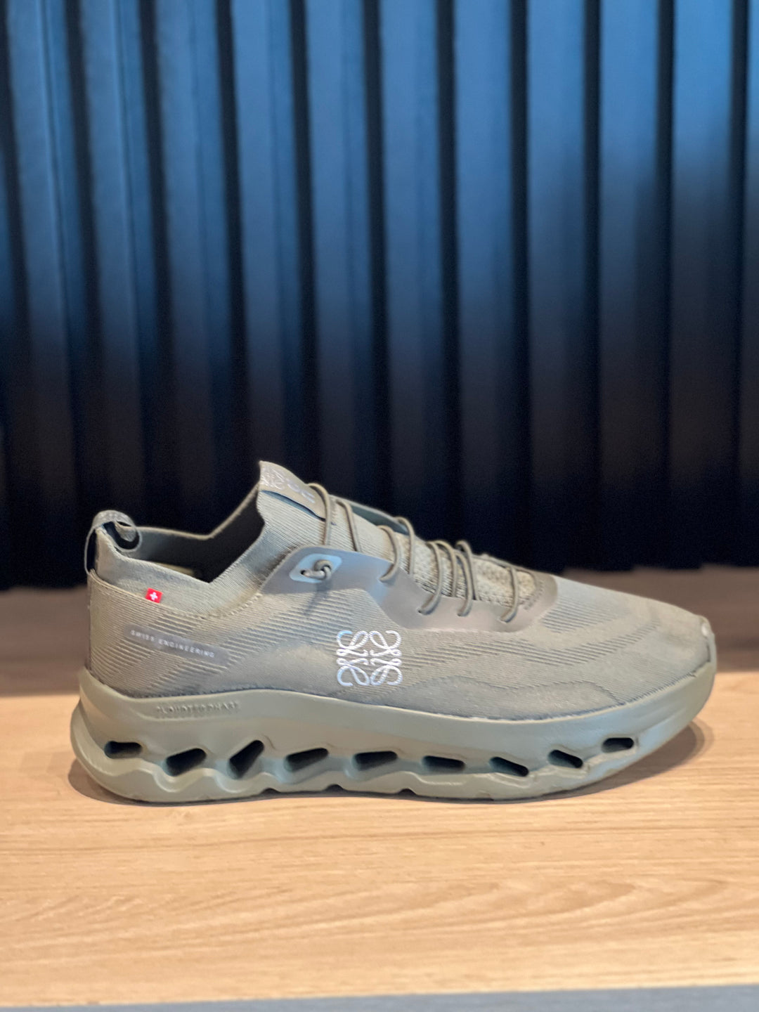 Tenis On Cloud RA-57
