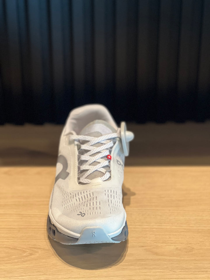Tenis On Cloud RA-18