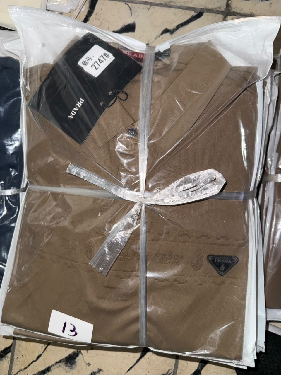 SEDA PRADA PLACA BROWN