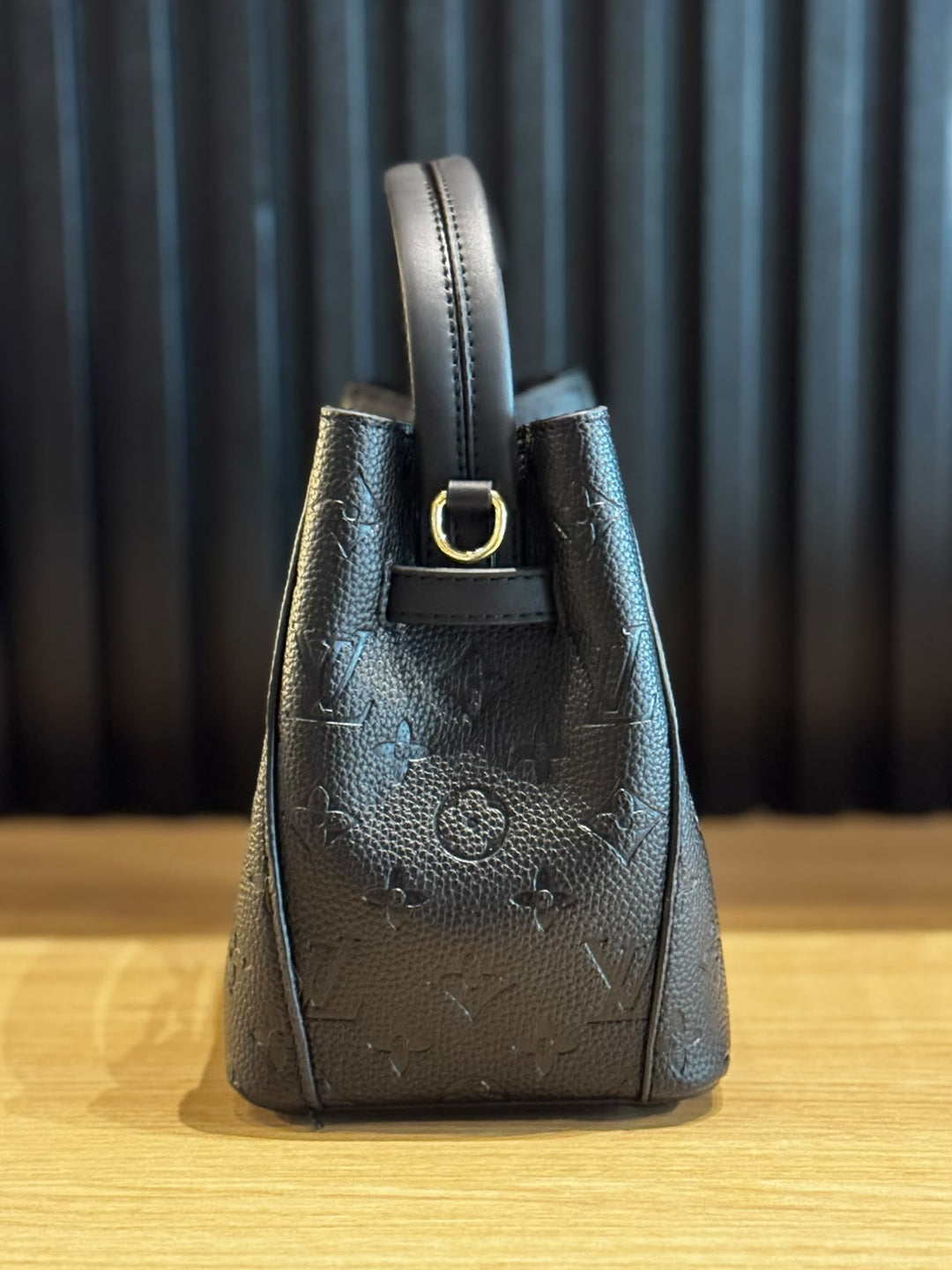 BOLSA LVF 60460 NEGRO PONCHADO