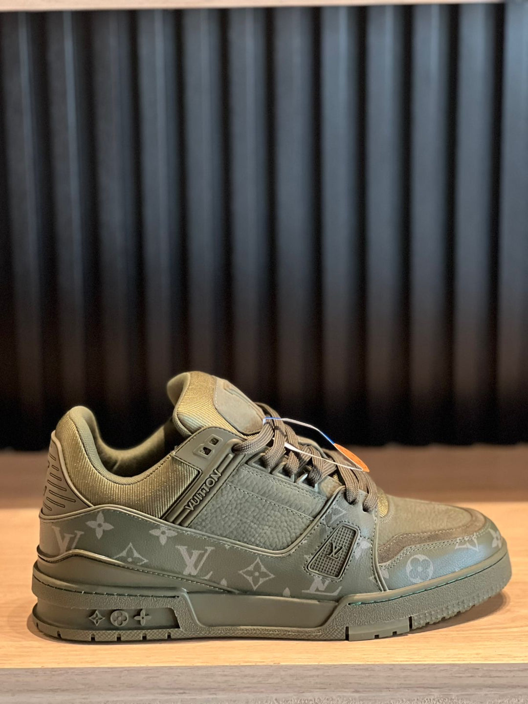 TENIS LV TRAINER OLIVE