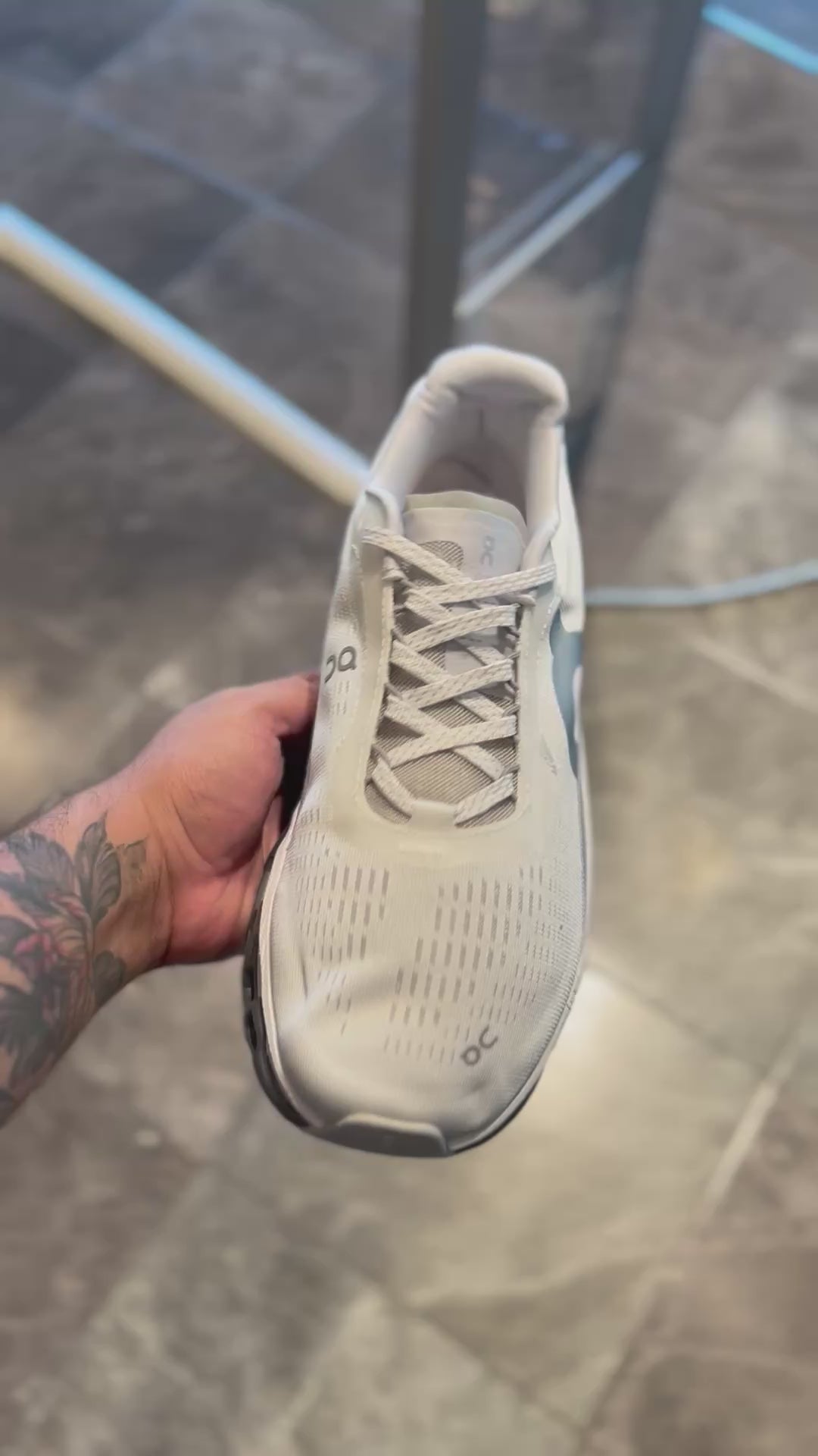 Tenis On Cloud RA-18