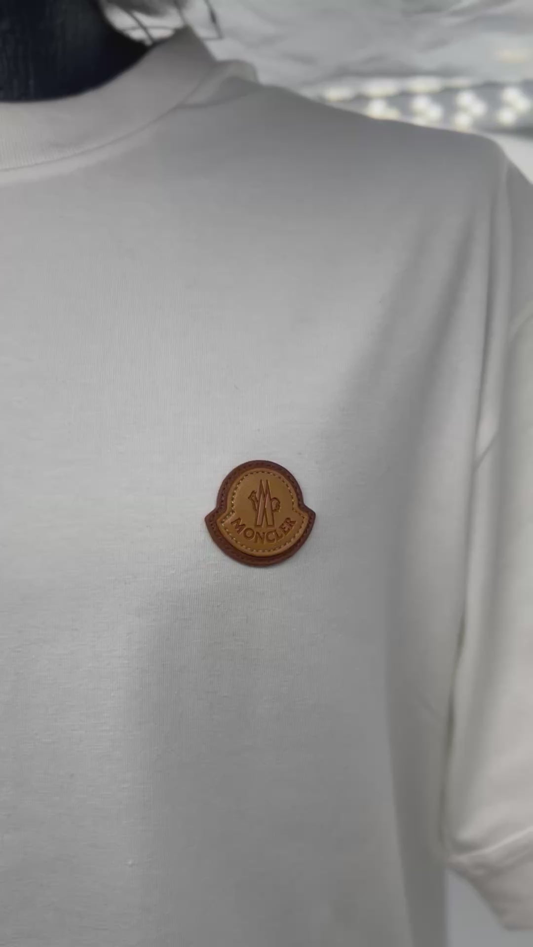Turca Moncler Parche Cuero